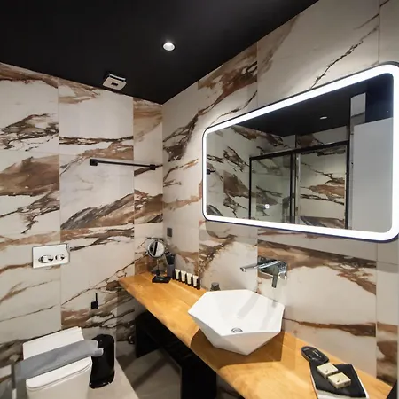 Ionian Grand - Naya * Ligia